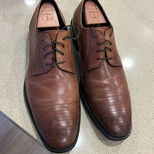 Kenneth Cole Men’s brown dress shoes